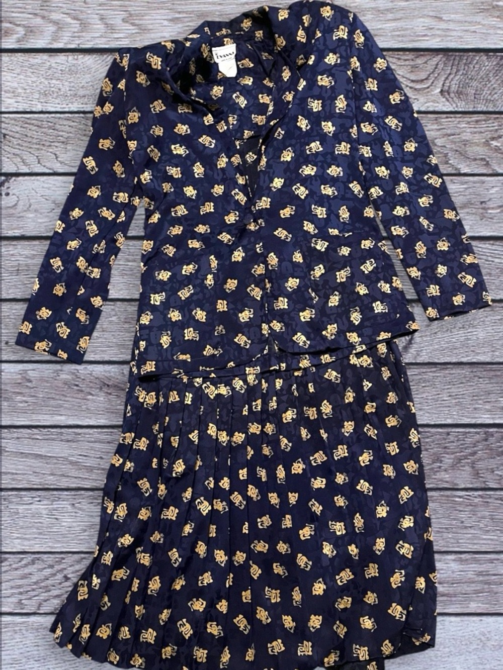Vintage Evanna Skirt & Blazer Navy and Gold set 10